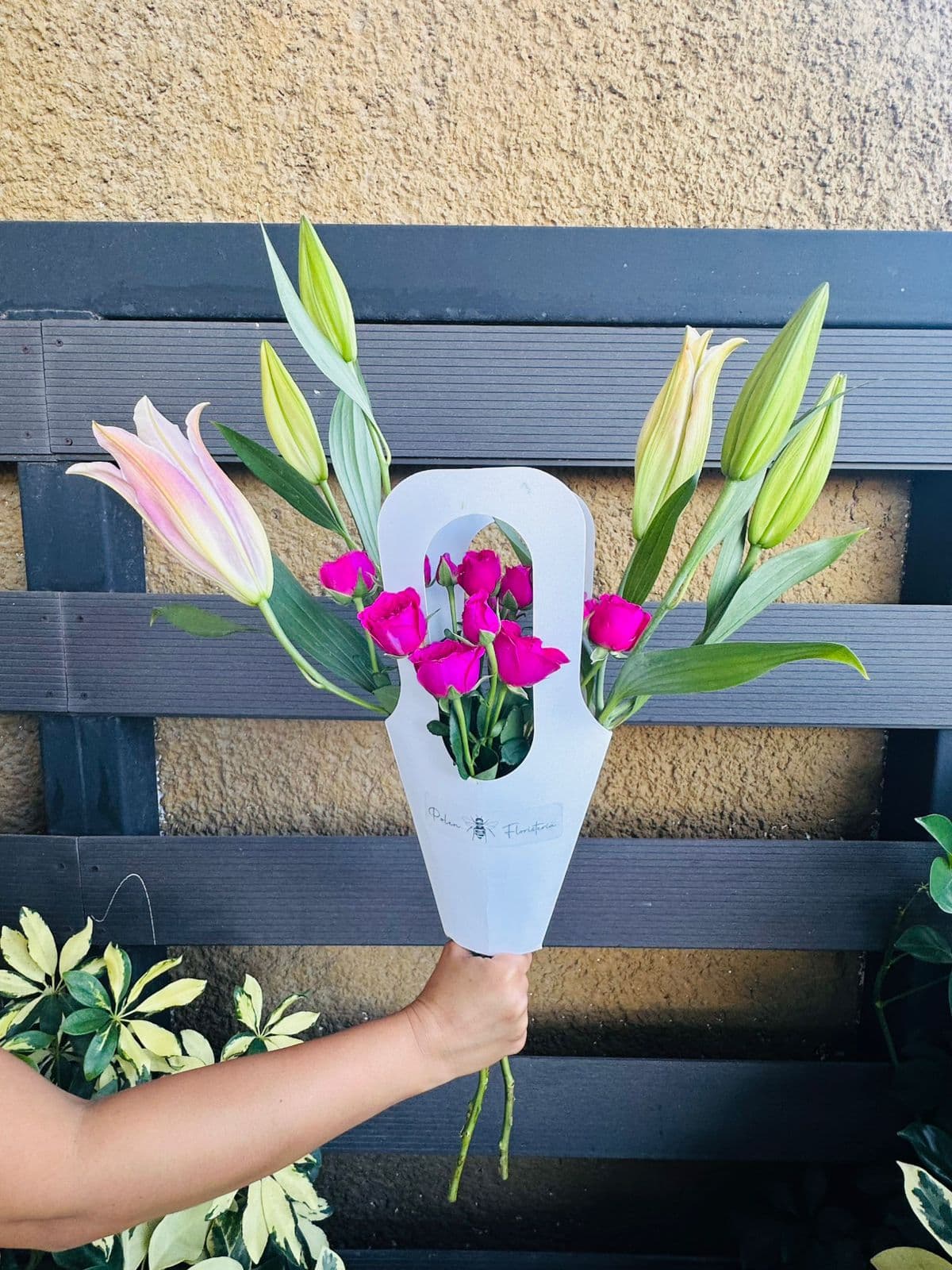 Lilis y
  mini rosas to go